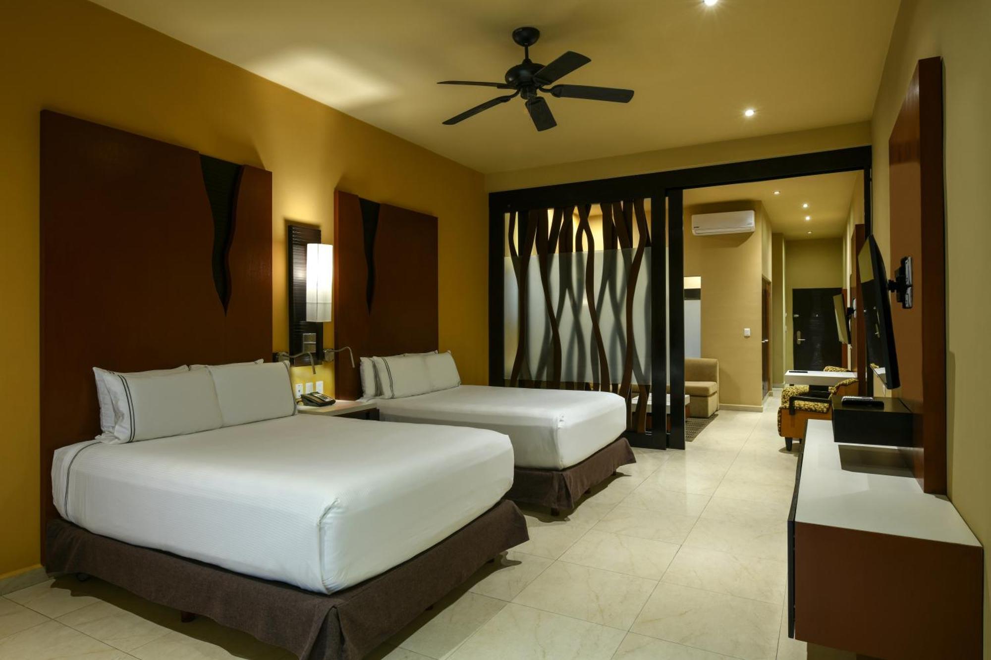 Generations Riviera Maya Family Resort Catamaran, Water Park & More Inclusive Puerto Morelos Kültér fotó
