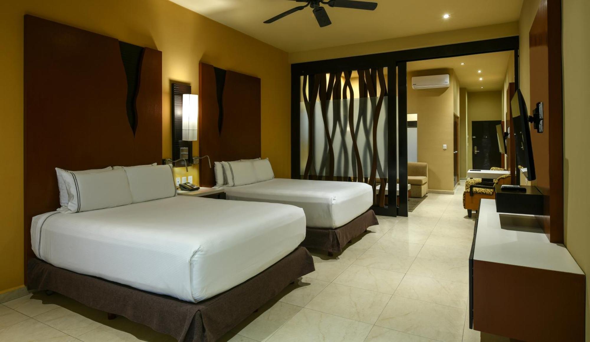 Generations Riviera Maya Family Resort Catamaran, Water Park & More Inclusive Puerto Morelos Kültér fotó