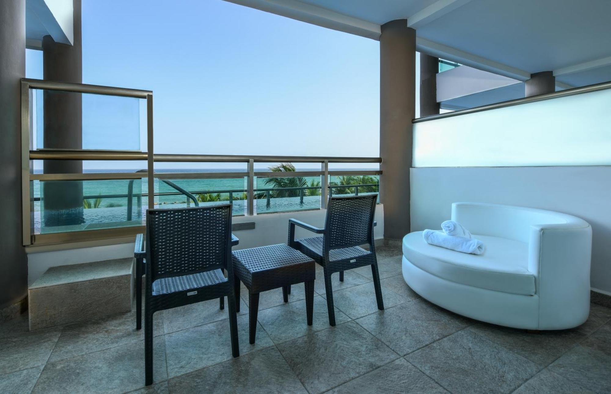 Generations Riviera Maya Family Resort Catamaran, Water Park & More Inclusive Puerto Morelos Kültér fotó